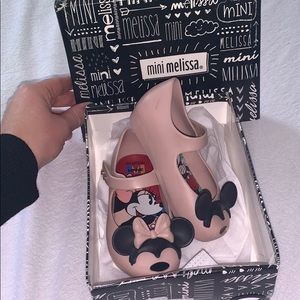 Mini Melissa size 7 toddler